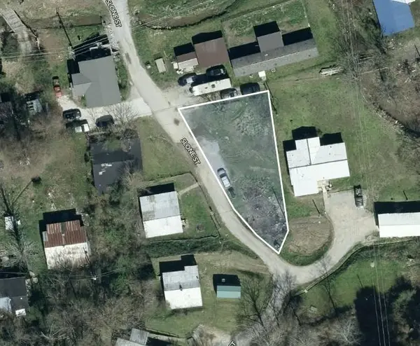 49 Slone Street, Garrett, KY 41630