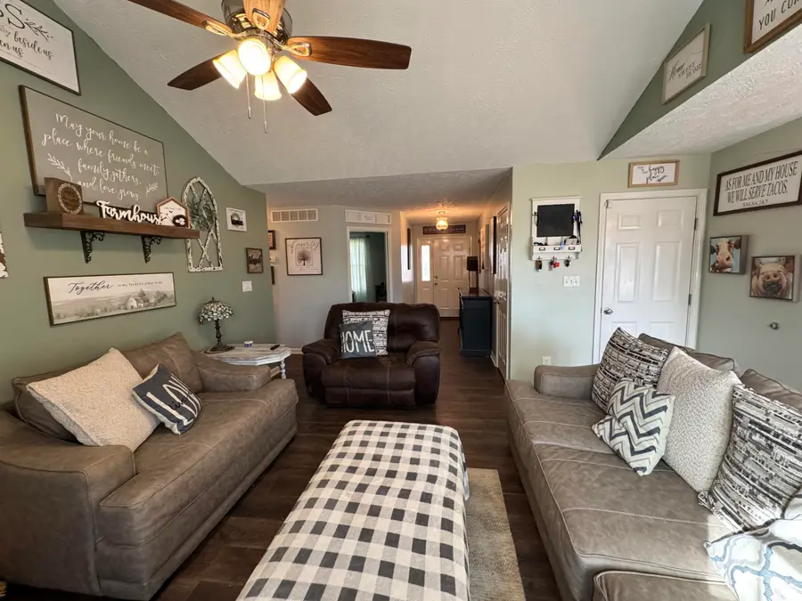 132 Southcreek Drive, Nicholasville, KY 40356 - #3