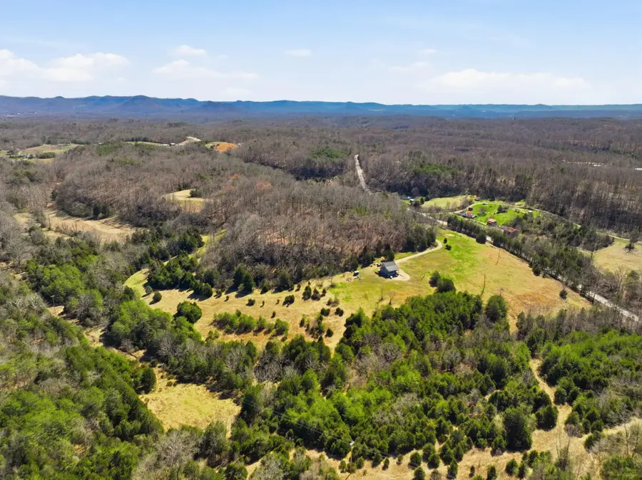 9098 Winchester Road, Irvine, KY 40336 - #2