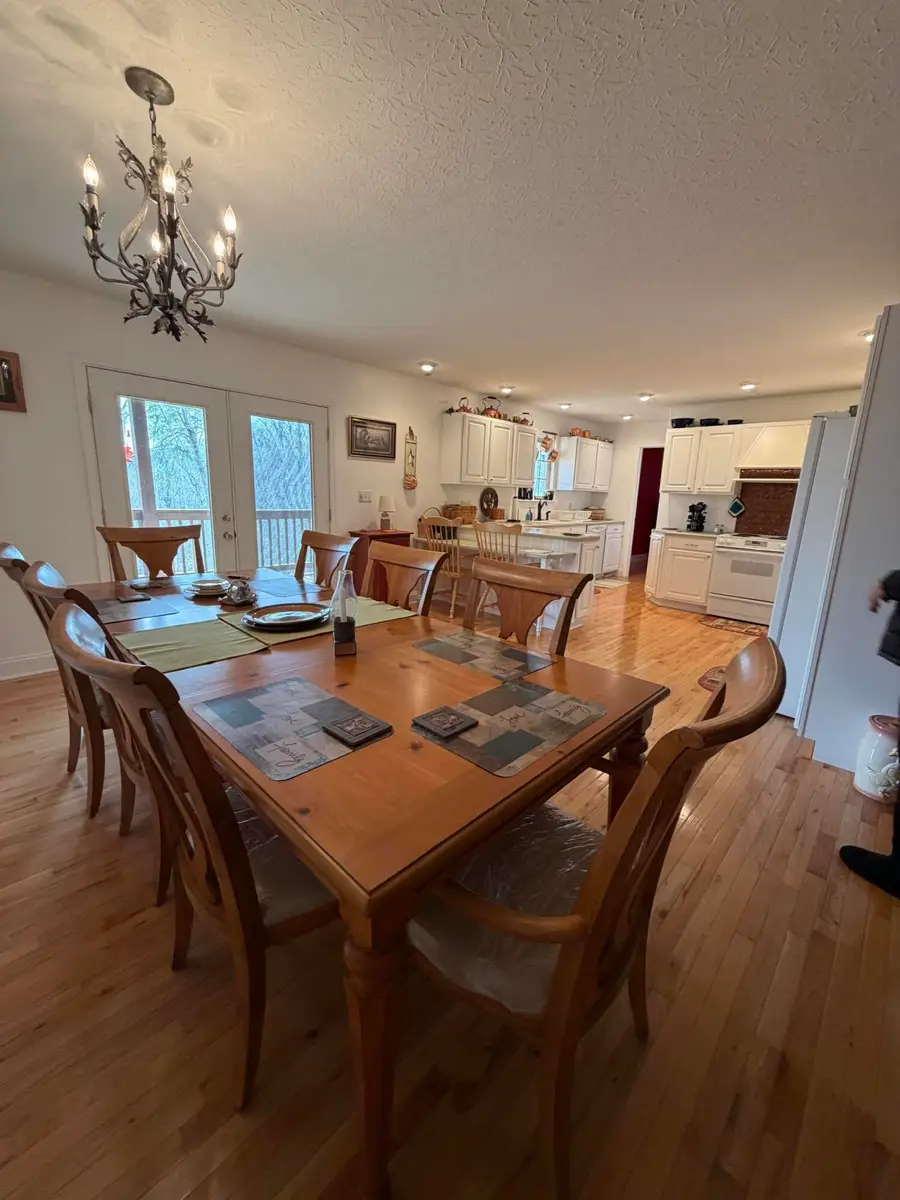 130 Forest Lake Drive, Jeffersonville, KY 40337 - #3