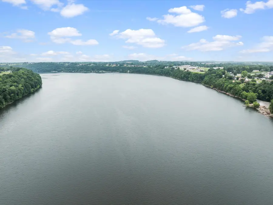 389 Lakeview Drive, Somerset, KY 42503 - #3