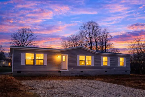 122 4th Street, Berry, KY 41003