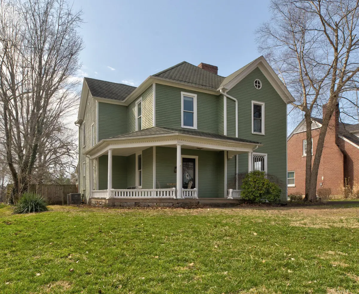 410 W High Street, Mount Sterling, KY 40353 - #1