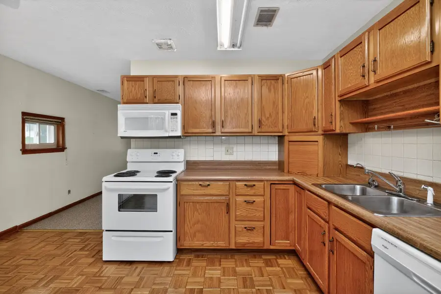 3613 Olympia Circle, Lexington, KY 40517 - #2