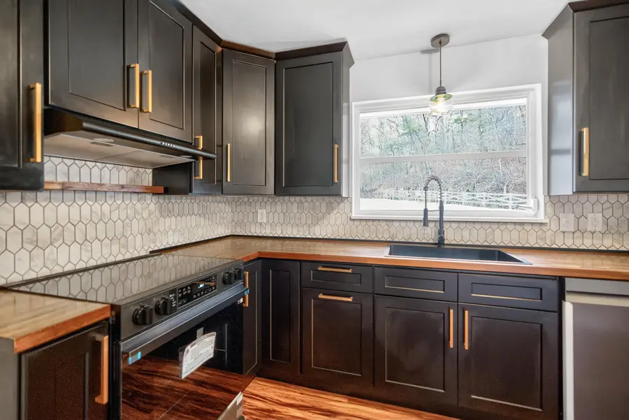 8076 Ky-638, Manchester, KY 40962 - #2