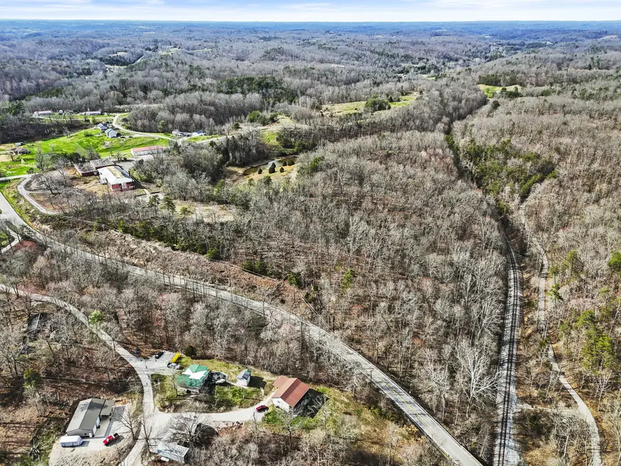 6930 Winchester Road, Irvine, KY 40336 - #2