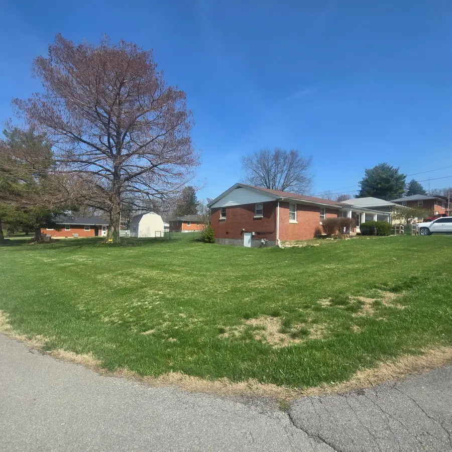 523 Perkins Avenue, Danville, KY 40422 - #2