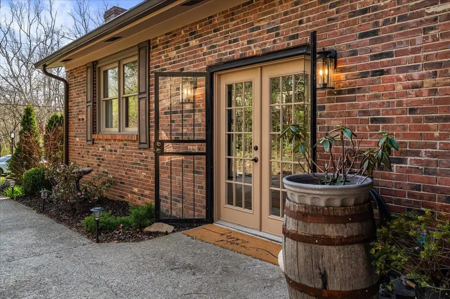 134 Lakeshore Drive, Richmond, KY 40475 - #3