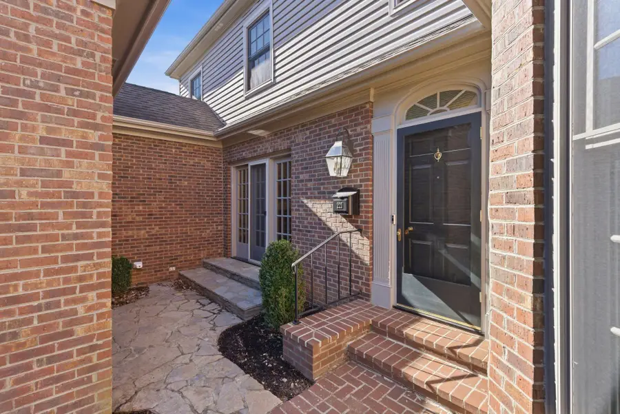 221 Holiday Road, Lexington, KY 40502 - #3