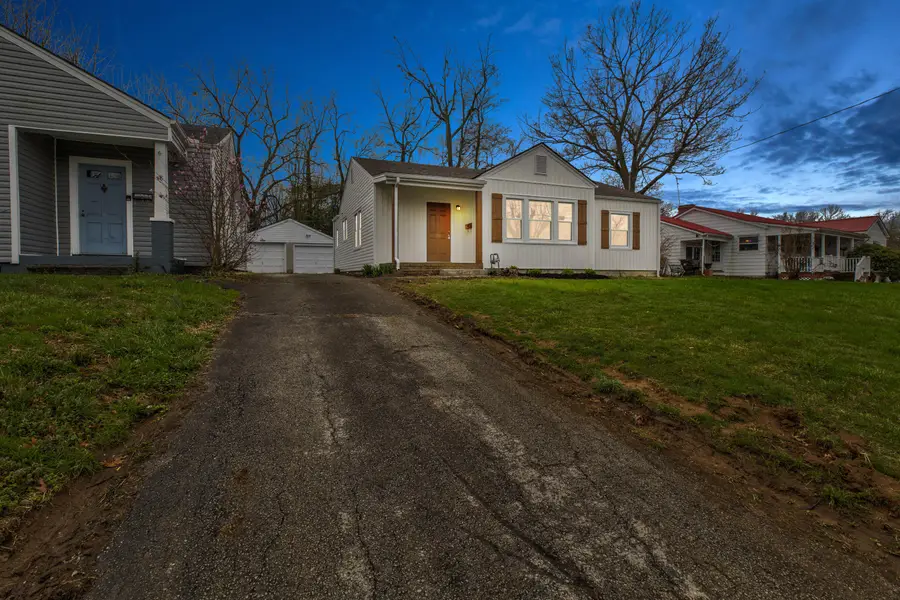 20 Maysville Avenue, Mount Sterling, KY 40353 - #2