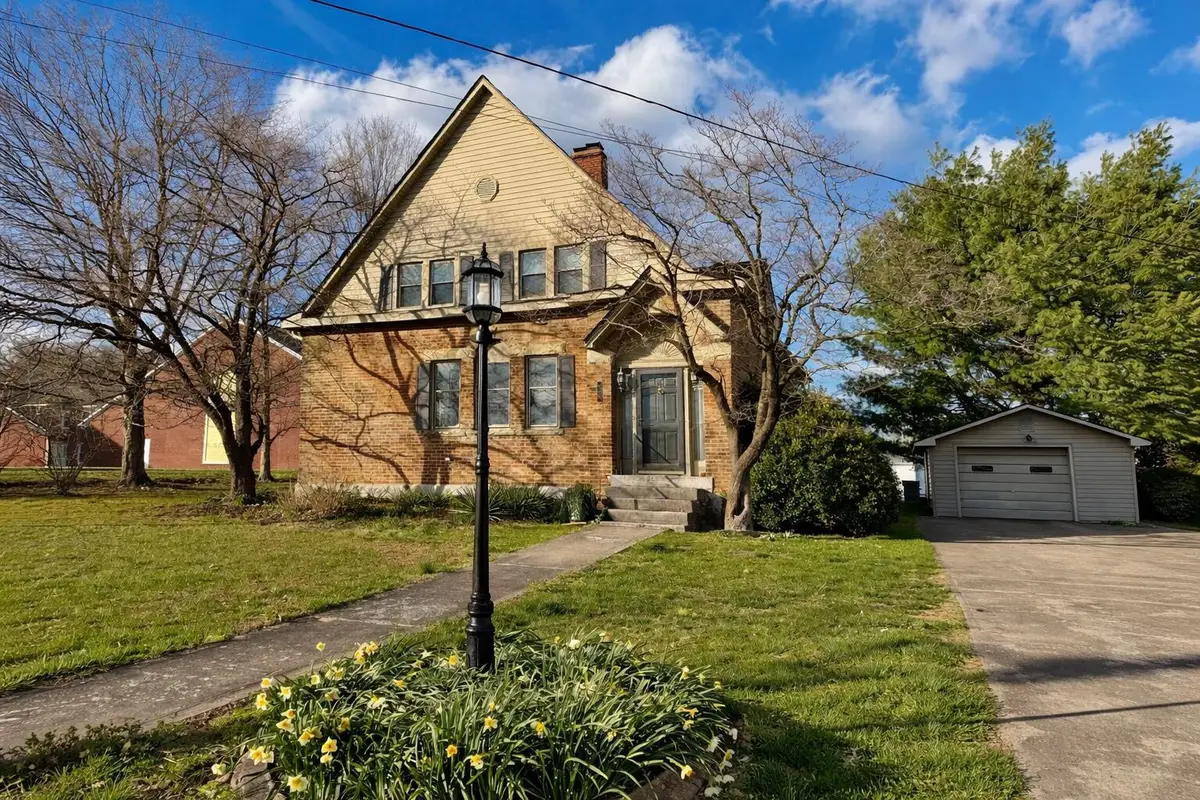 300 W Main Street, Mount Vernon, KY 40456 - #1