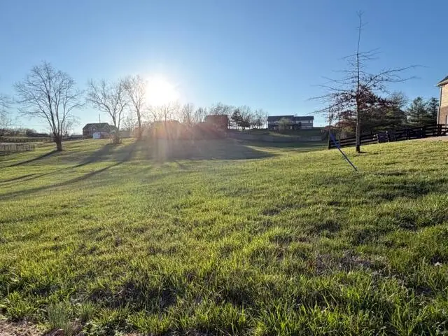 1061 Walnut Grove Circle, Richmond, KY 40475 - #2