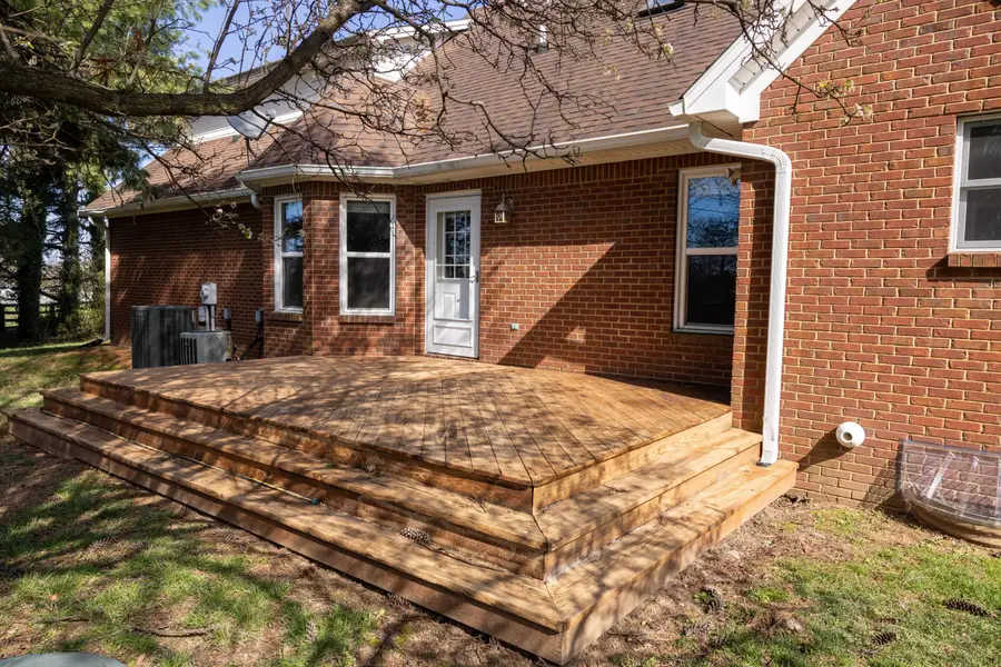 410 Brook Court, Frankfort, KY 40601 - #3