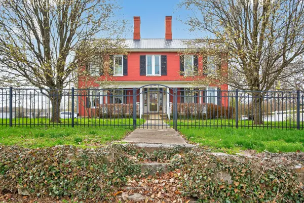 366 E Lexington Street, Harrodsburg, KY 40330