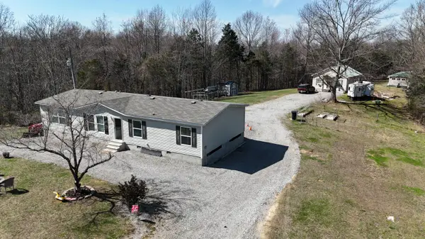 5488 Reese Hurt Road, Breeding, KY 42715