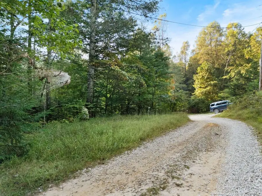 9999 Deer Track Road, Beattyville, KY 41311 - #3