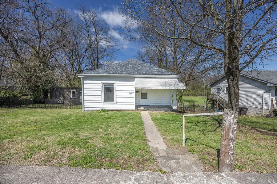 1059 Vine Street, Paris, KY 40361 - #2