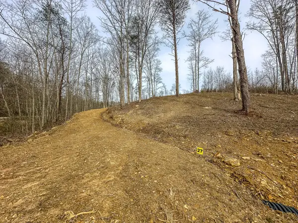 3279 Hazel Patch Road, East Bernstadt, KY 40729