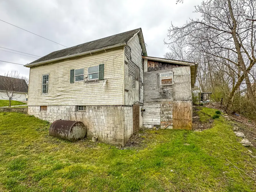 36 and 38 Mullins Street, Livingston, KY 40445 - #3
