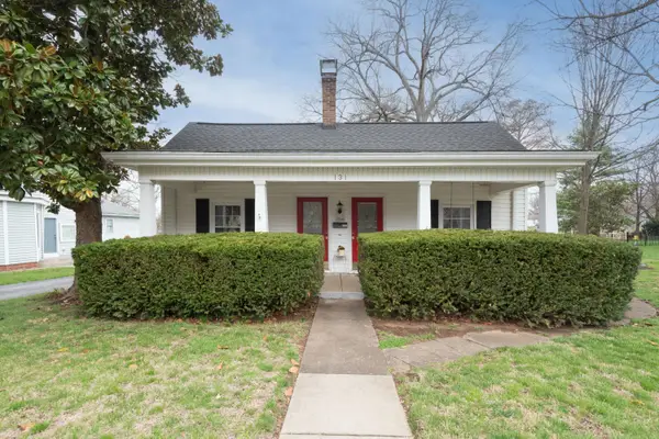 131 Montgomery Avenue, Versailles, KY 40383