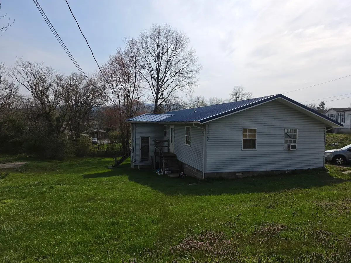102 Redwood Road #A & B, Middlesboro, KY 40965 - #1