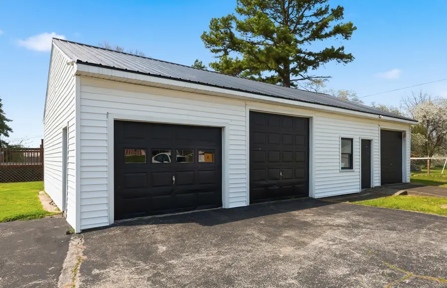 75 Reese Street, Irvine, KY 40336 - #2