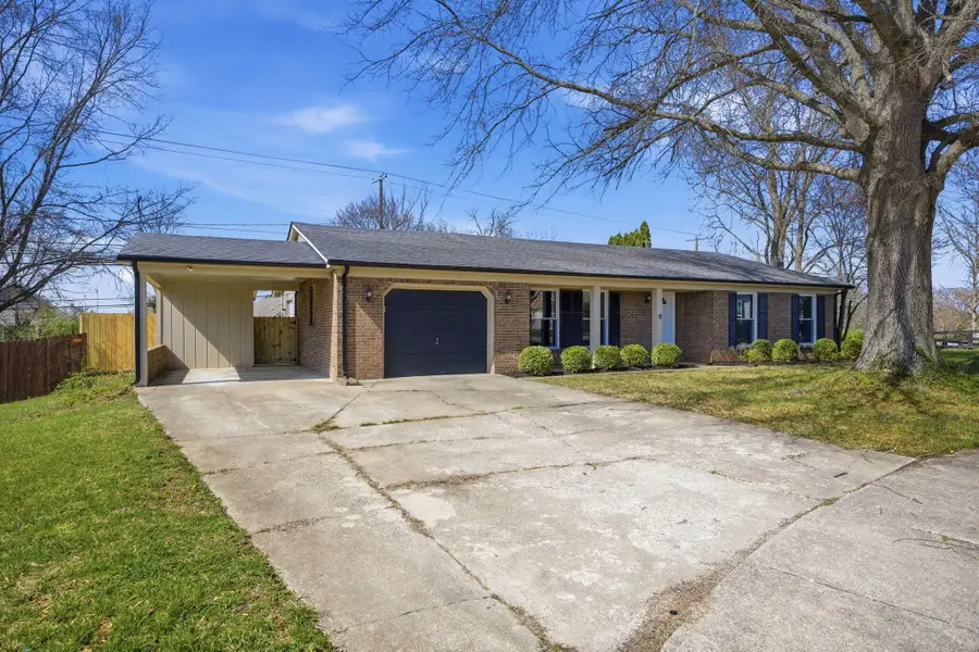 520 Berlin Drive, Versailles, KY 40383 - #3