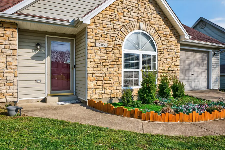 205 Horseshoe Court, Frankfort, KY 40601 - #3