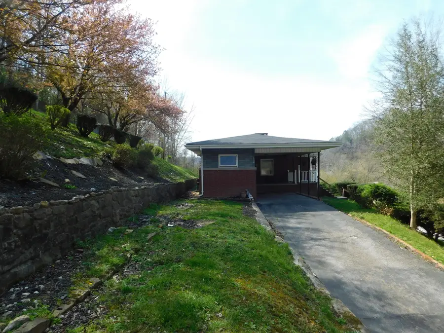 116 Wolf Hollow Road, Baxter, KY 40806 - #2