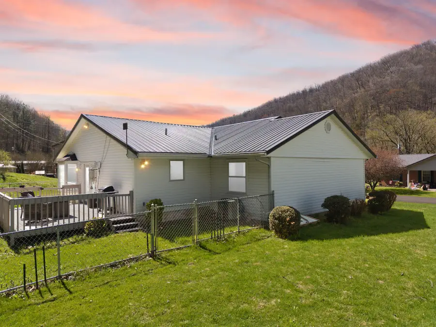 91 Maplewood Village, Banner, KY 41603 - #2