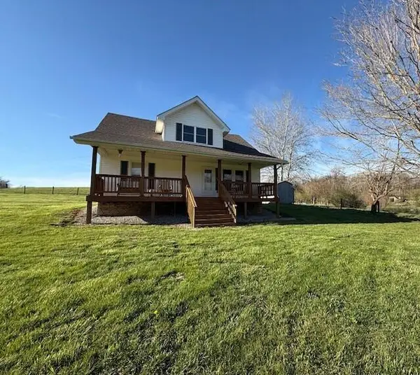 973 Levy Road, Paris, KY 40361