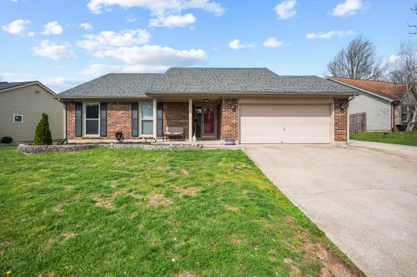 230 Chestnut Lane, Versailles, KY 40383