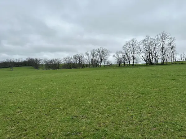 1070 College Road, Paris, KY 40361