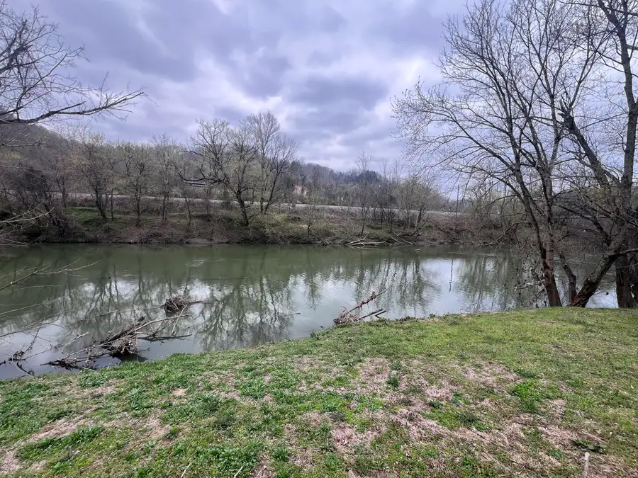 59 River Road, Miracle, KY 40856 - #2