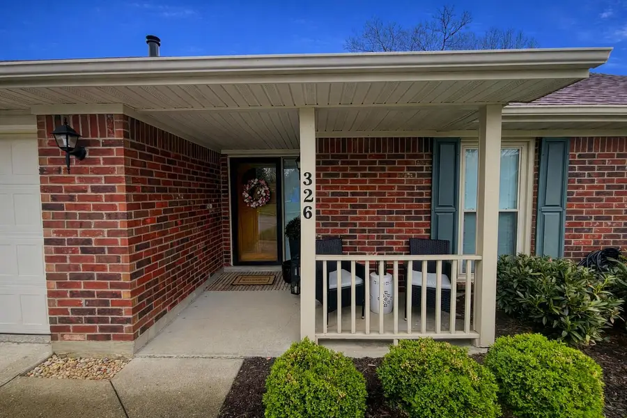 326 Chestnut Lane, Versailles, KY 40383 - #3