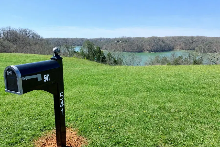 541 Beacon Street, Russell Springs, KY 42642 - #2