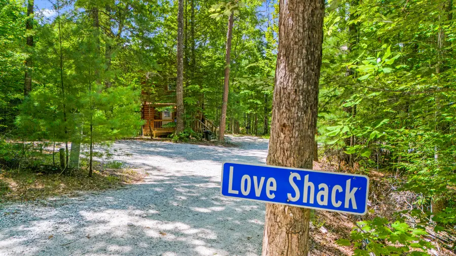 480 Village Drive, Campton, KY 41301 - #2