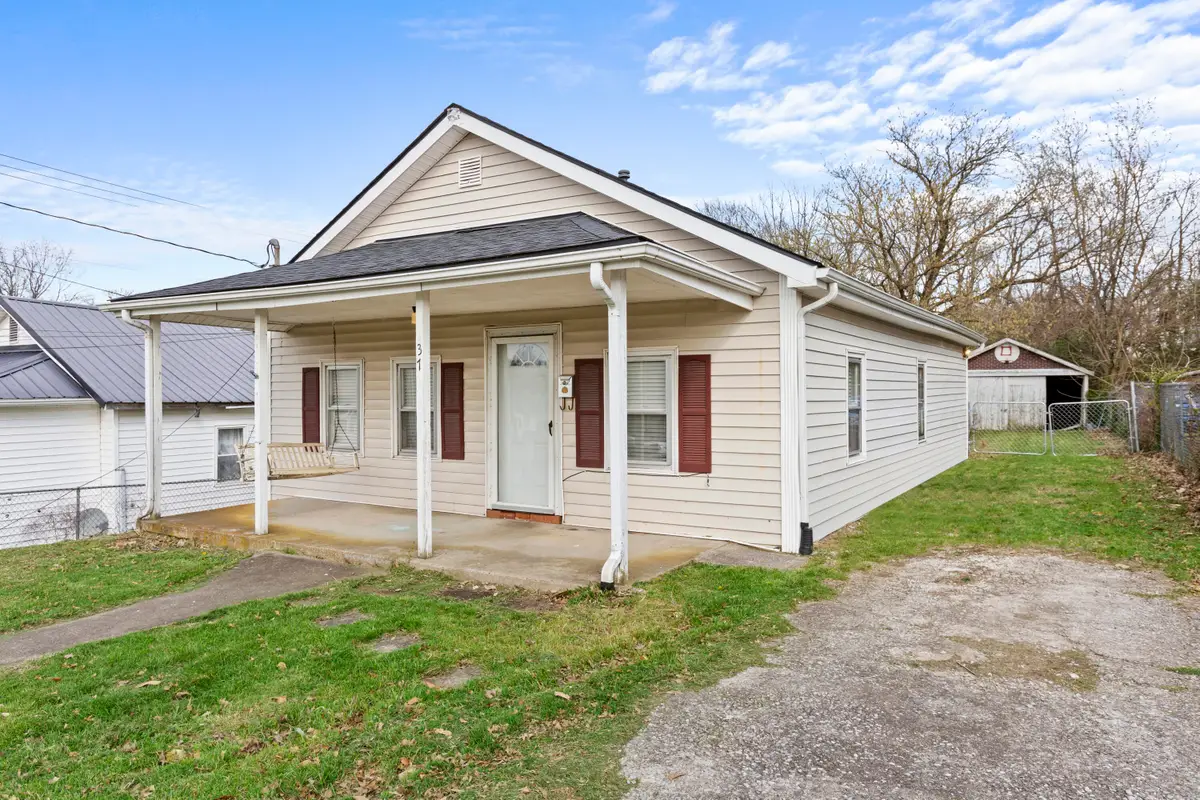 37 Ashland Avenue, Winchester, KY 40391 - #1