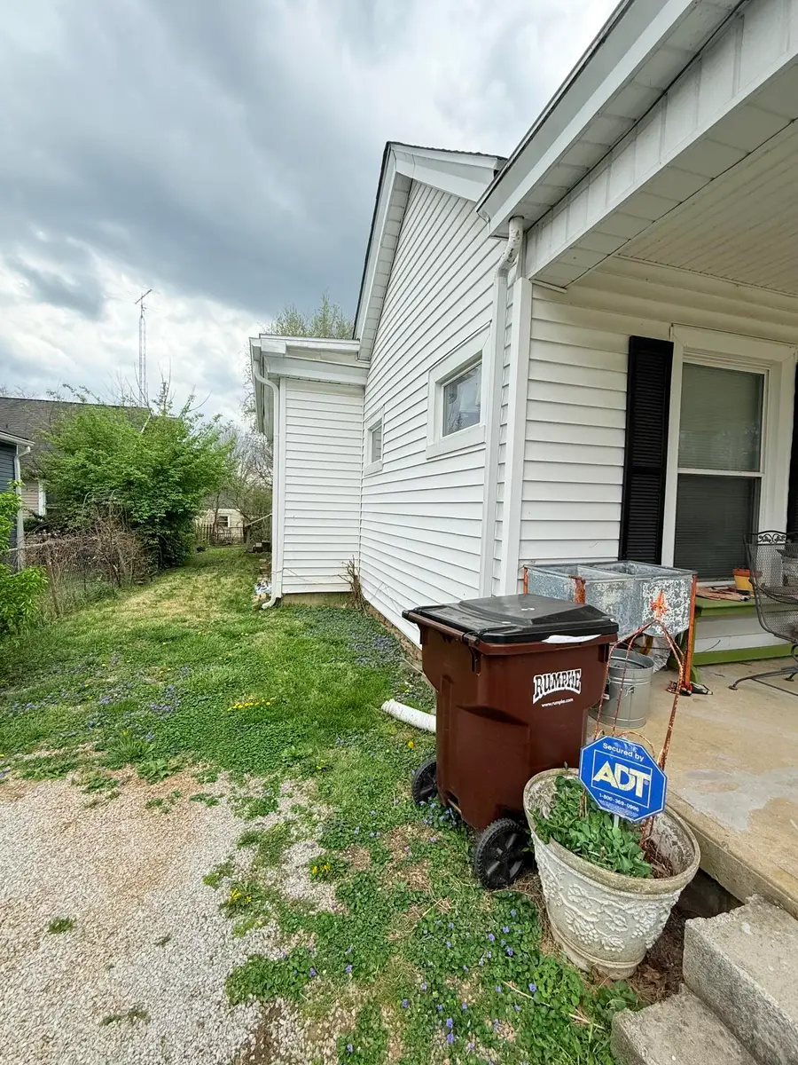 143 E 8th Street, Paris, KY 40361 - #3