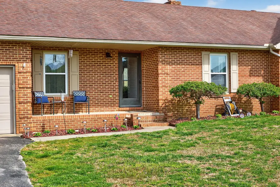 3886 Jackson Ferry Road, Winchester, KY 40391 - #2