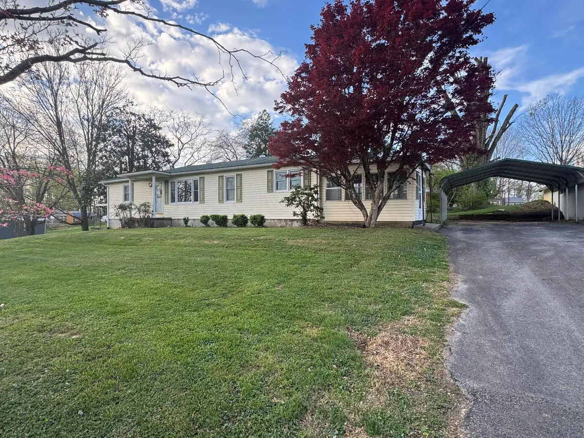 205 Oak Street, Russell Springs, KY 42642 - #1