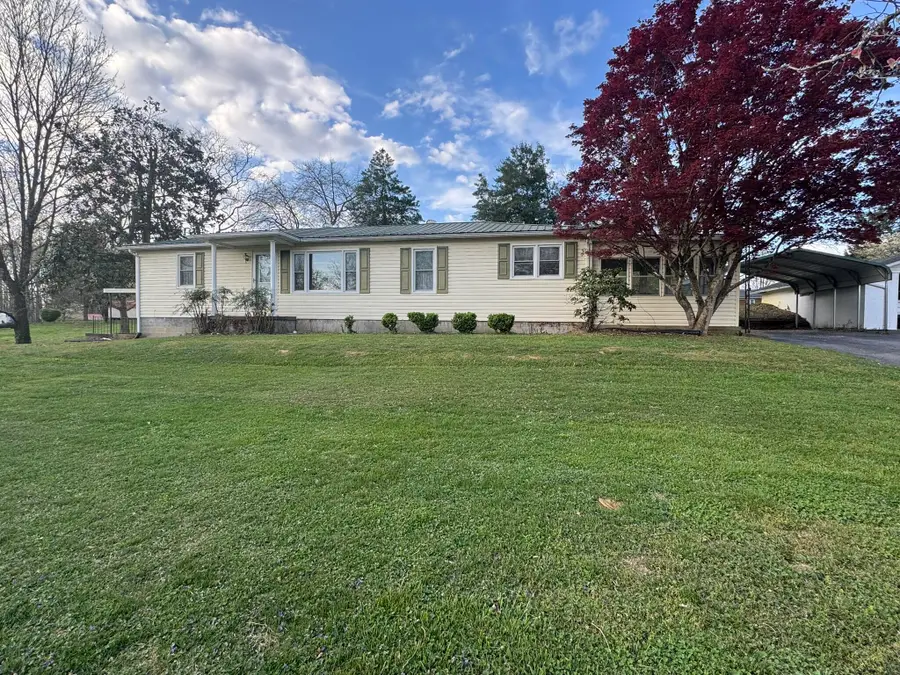 205 Oak Street, Russell Springs, KY 42642 - #3