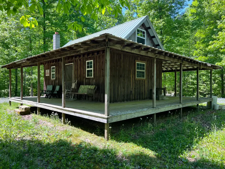 2518 Tark Hill Rd, Sandgap, KY 40481 - #2