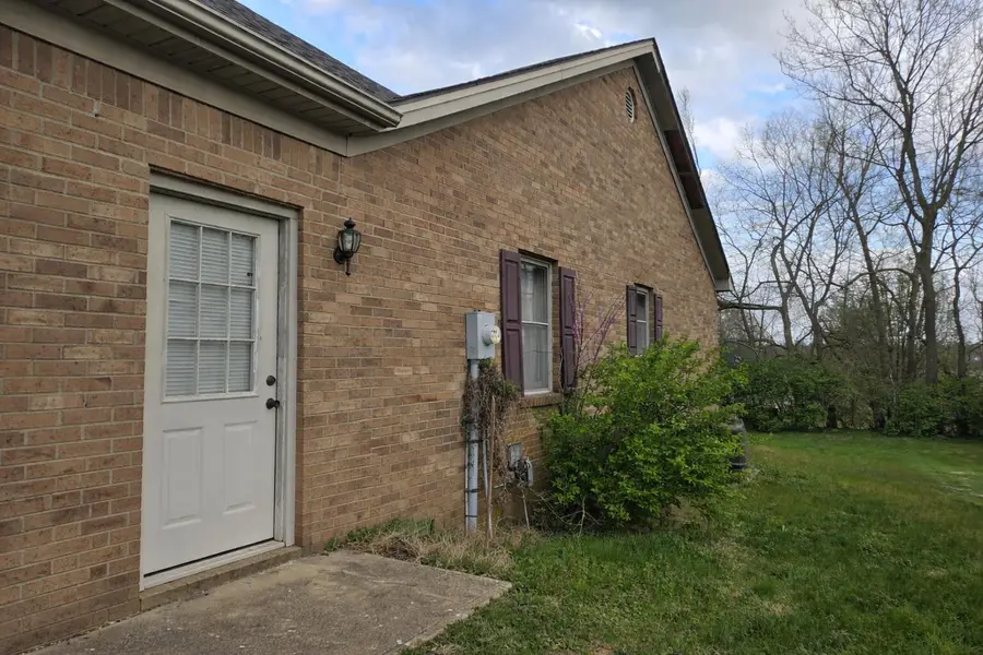 312 Virginia Avenue, Harrodsburg, KY 40330 - #2