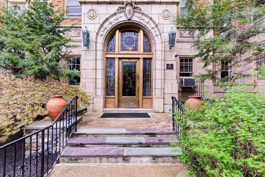 2140 Bonnycastle Avenue #3E, Louisville, KY 40205 - #3