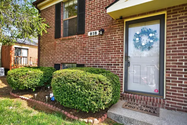 818 Spring Meadows Drive, Lexington, KY 40504