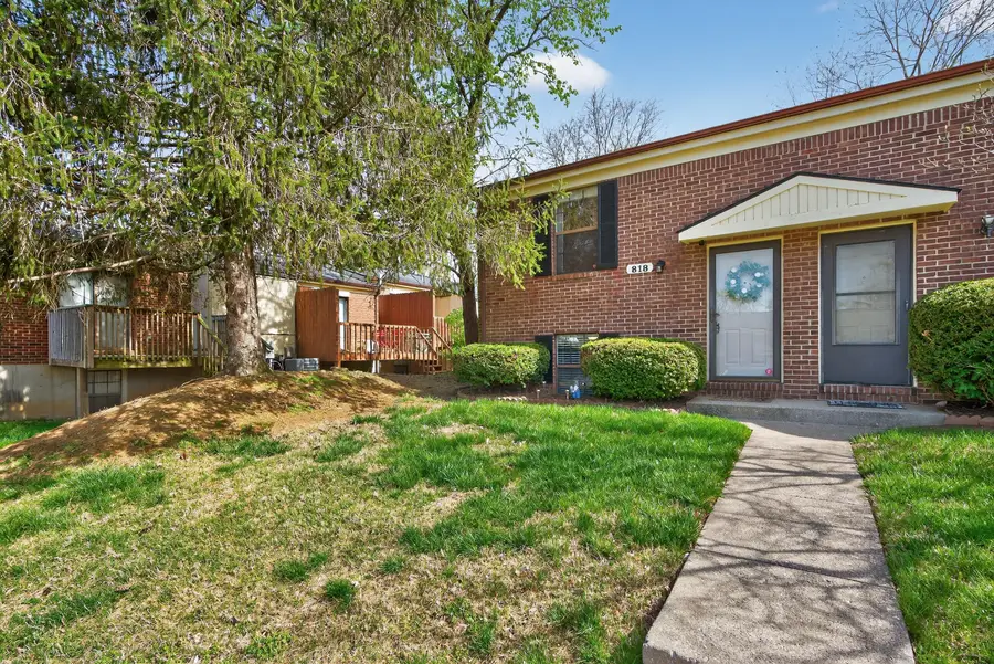 818 Spring Meadows Drive, Lexington, KY 40504 - #2