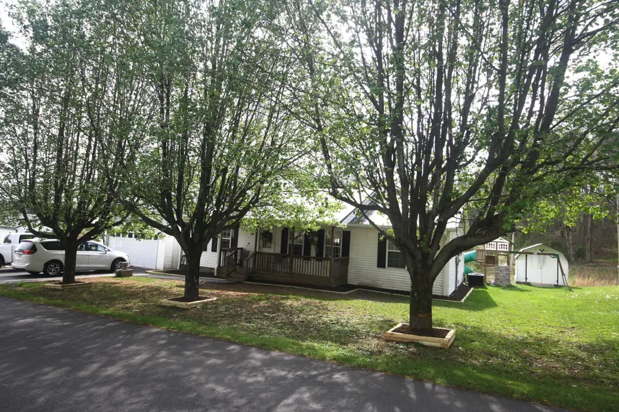 1742 Jackson County High School Road, McKee, KY 40447 - #3