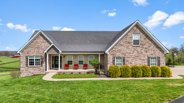 112 Fairfield Farm Road, Georgetown, KY 40324