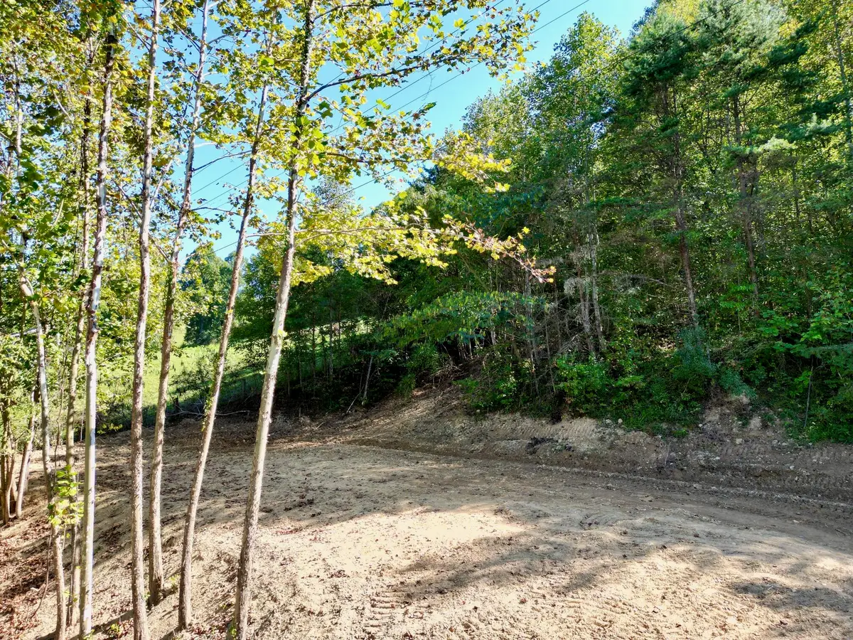 0  Hwy 52 East, Beattyville, KY 41311 - #1